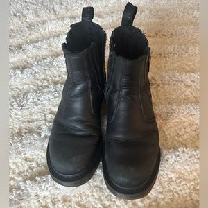 Dr. Martens fleece lined waterproof boots women’s 7